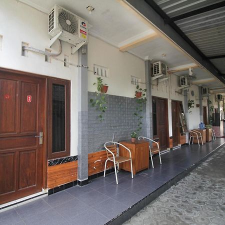 Super Oyo Capital O 2258 Santana Syariah Guest House Kartosuro ภายนอก รูปภาพ