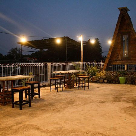 Super Oyo Capital O 2258 Santana Syariah Guest House Kartosuro ภายนอก รูปภาพ