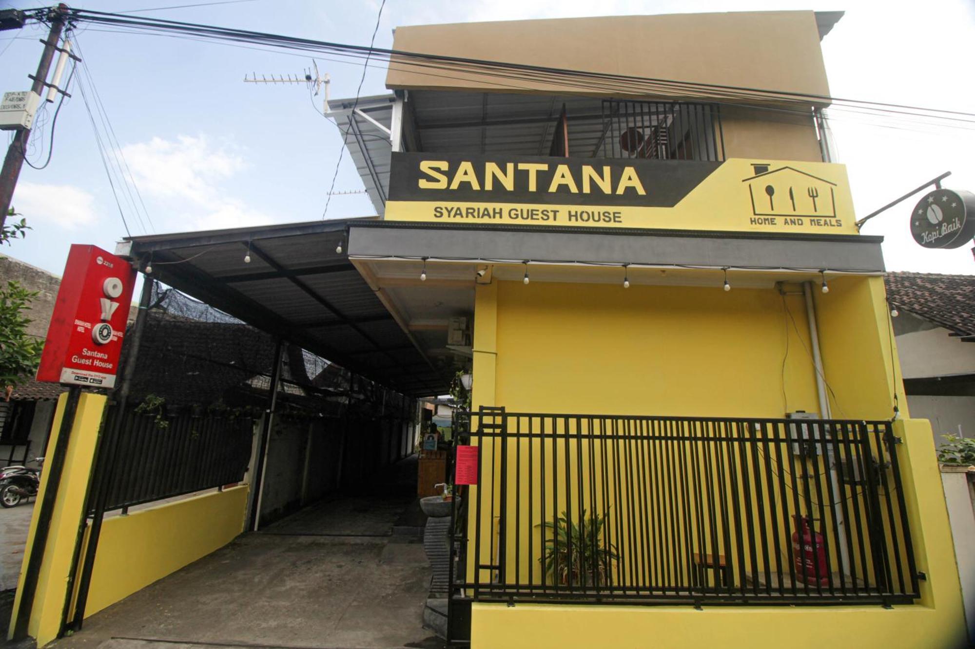 Super Oyo Capital O 2258 Santana Syariah Guest House Kartosuro ภายนอก รูปภาพ