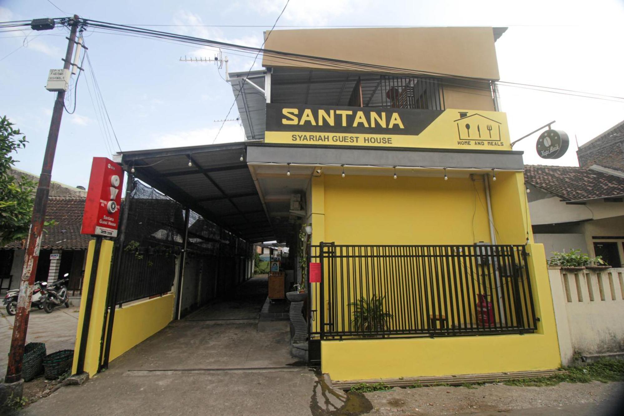 Super Oyo Capital O 2258 Santana Syariah Guest House Kartosuro ภายนอก รูปภาพ