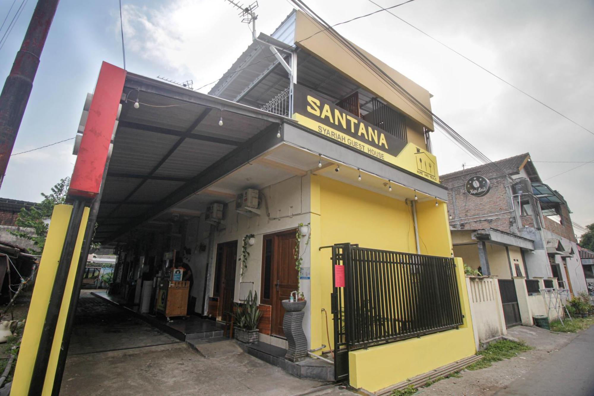 Super Oyo Capital O 2258 Santana Syariah Guest House Kartosuro ภายนอก รูปภาพ