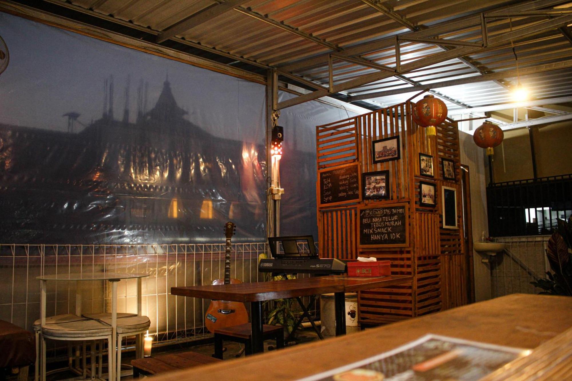 Super Oyo Capital O 2258 Santana Syariah Guest House Kartosuro ภายนอก รูปภาพ
